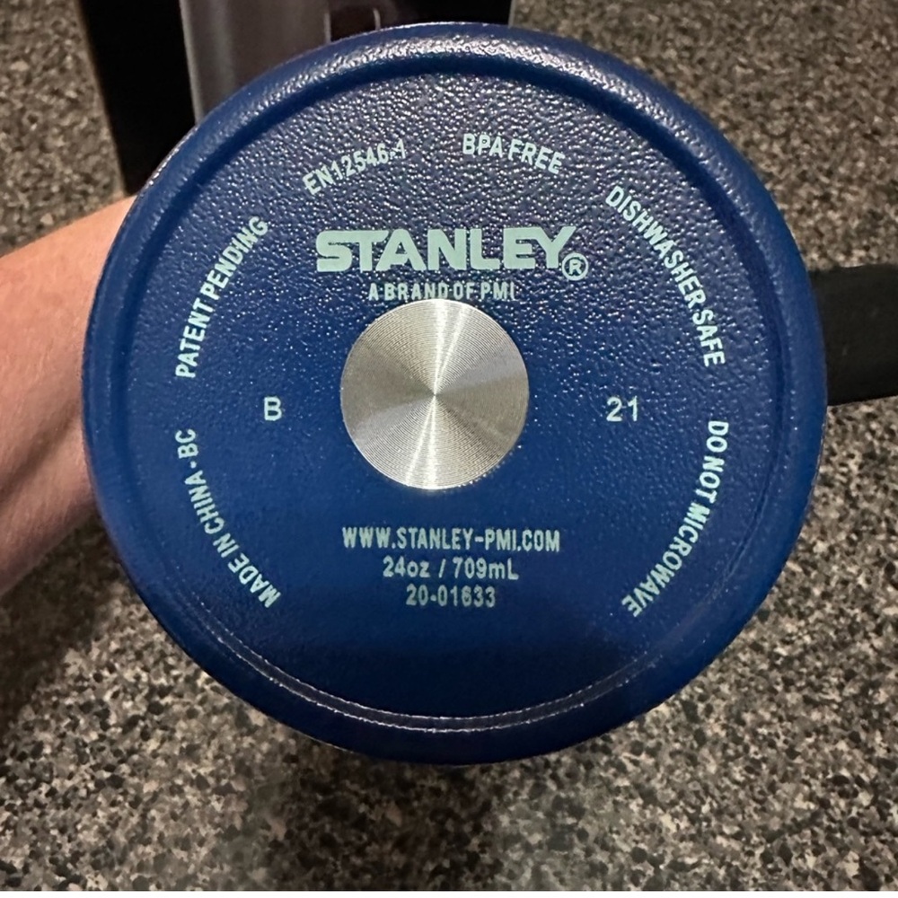 Stanley cup - Picture 2 of 2
